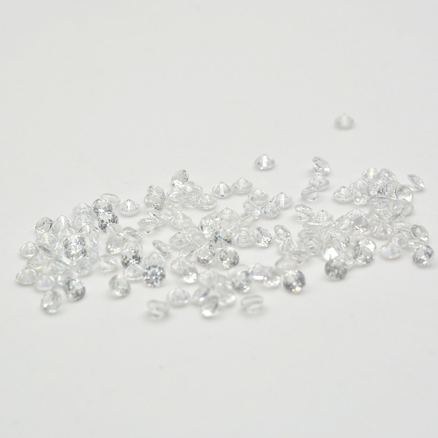 Pierre taillée Lot de Zircon Rond 1,9mm 6,5ct