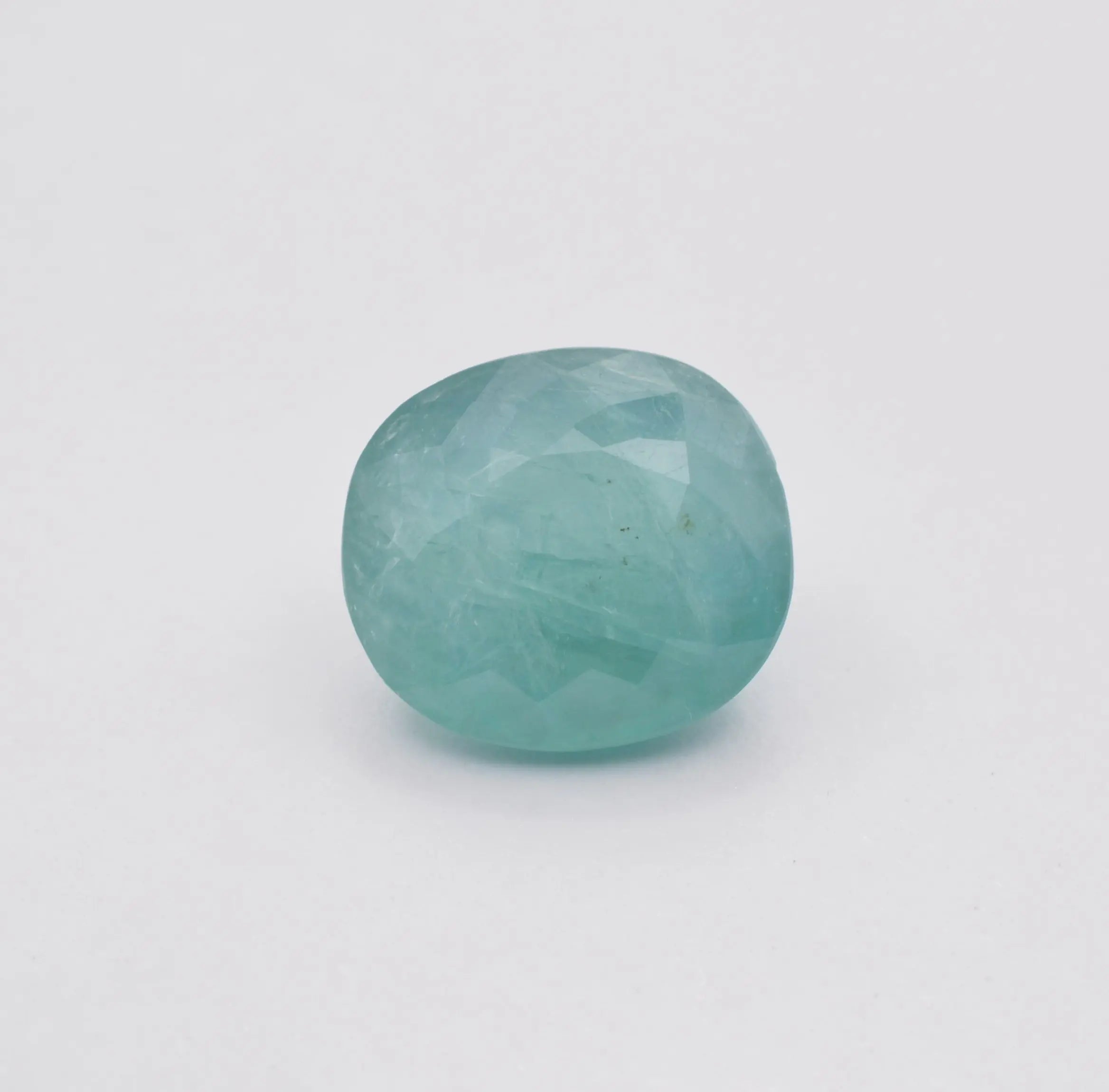 Pierre précieuse de granddiérite de Madagascar de 11,10 carats : rare taille coussin bleu-vert - France
