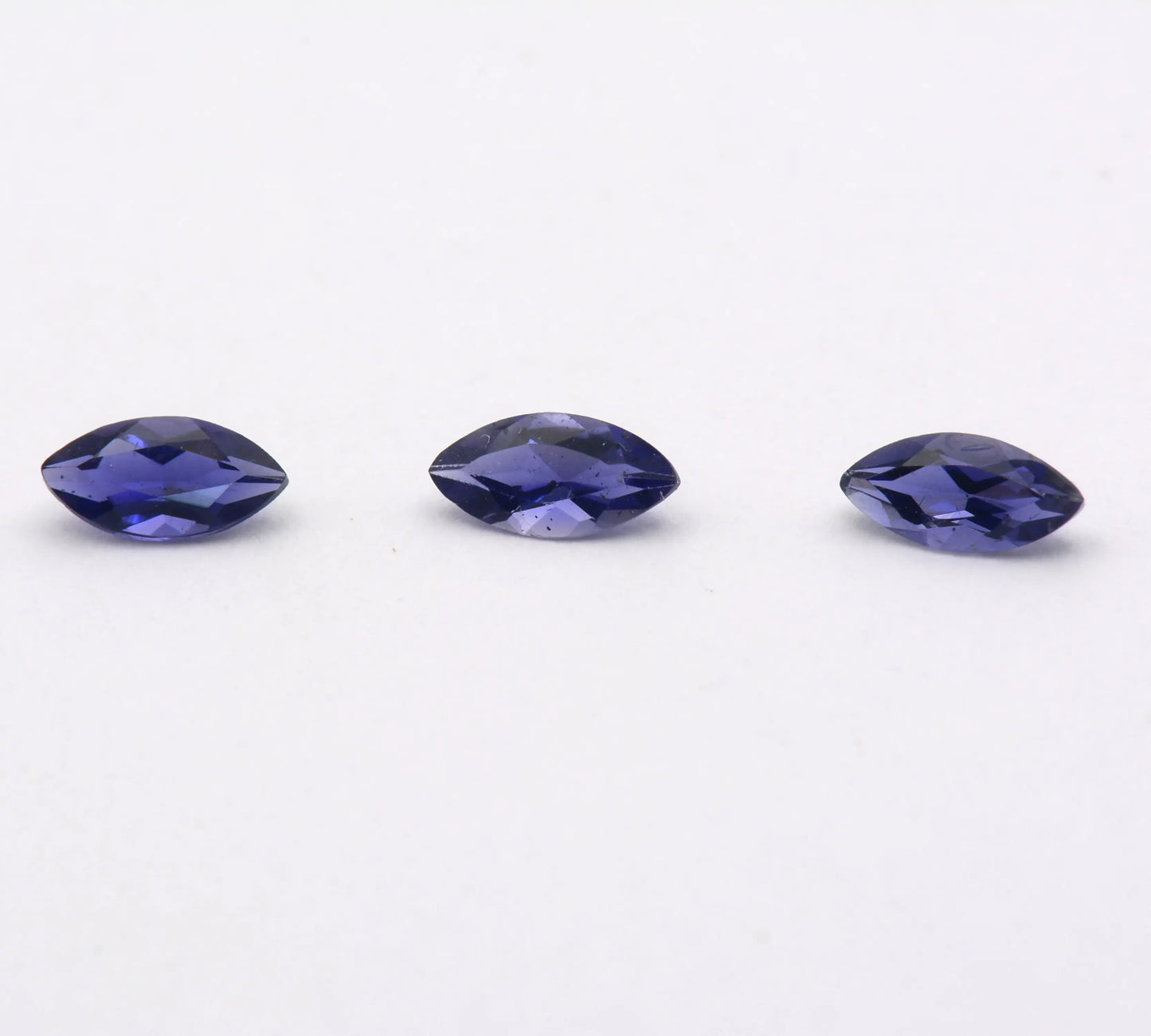 Lot de 3 Iolites ou Cordiérites 0,58 ct