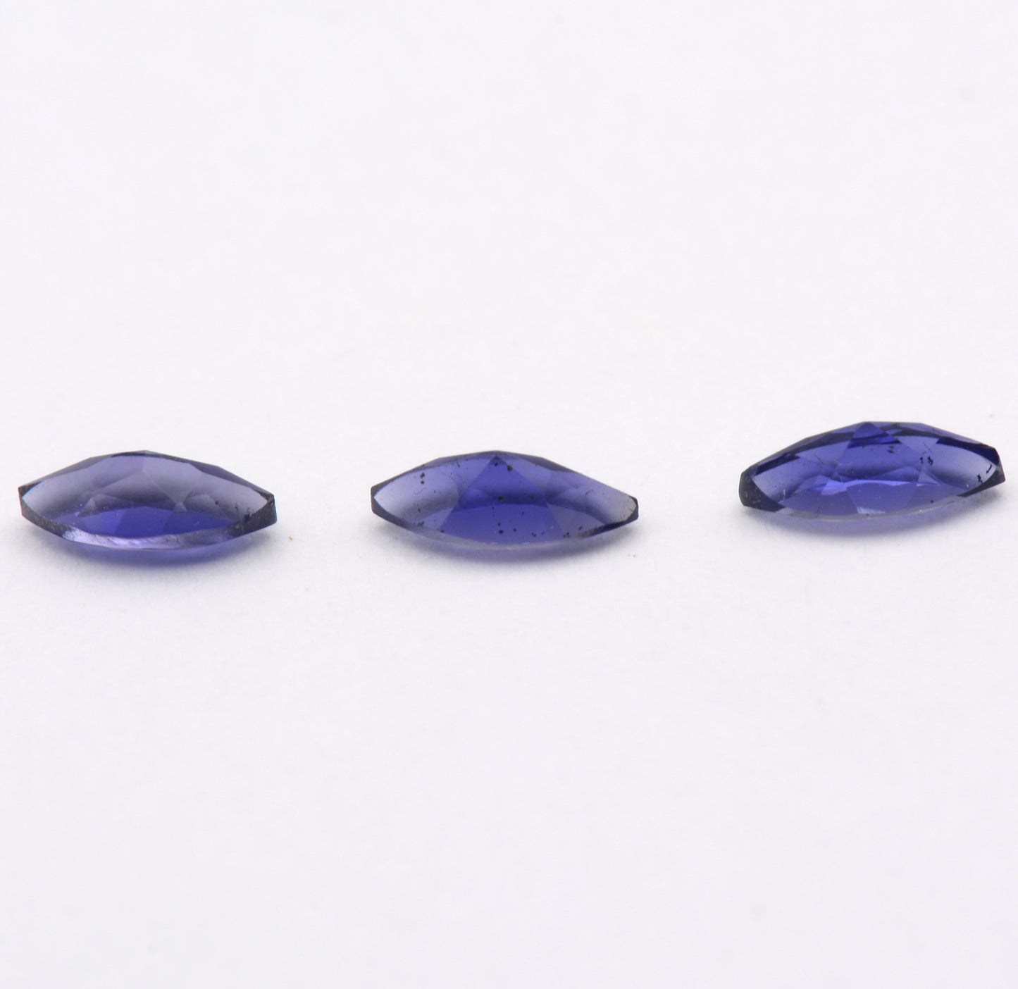 Lot de 3 Iolites ou Cordiérites 0,58 ct