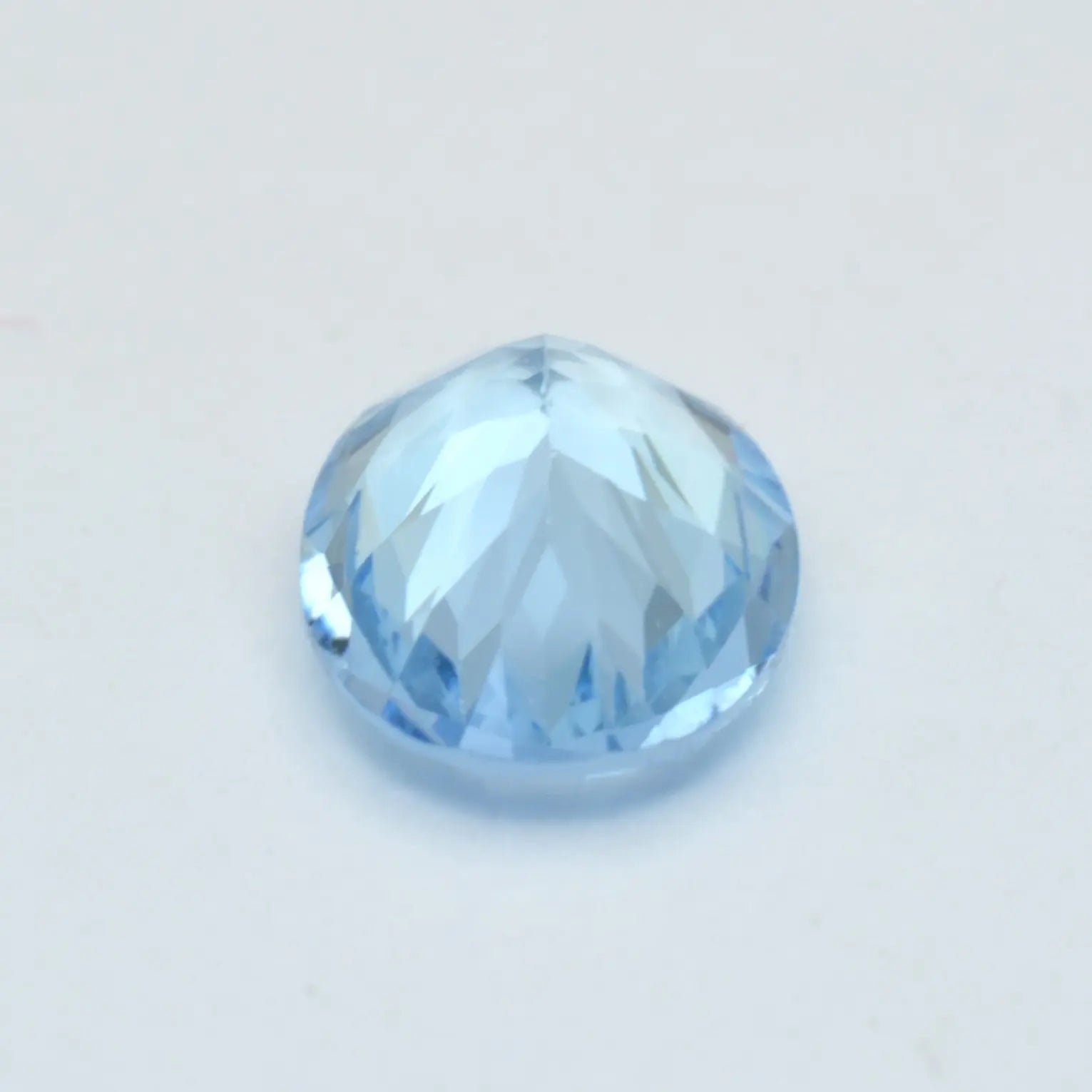 Pierre taillée Aigue-Marine Ovale 0,87ct 
