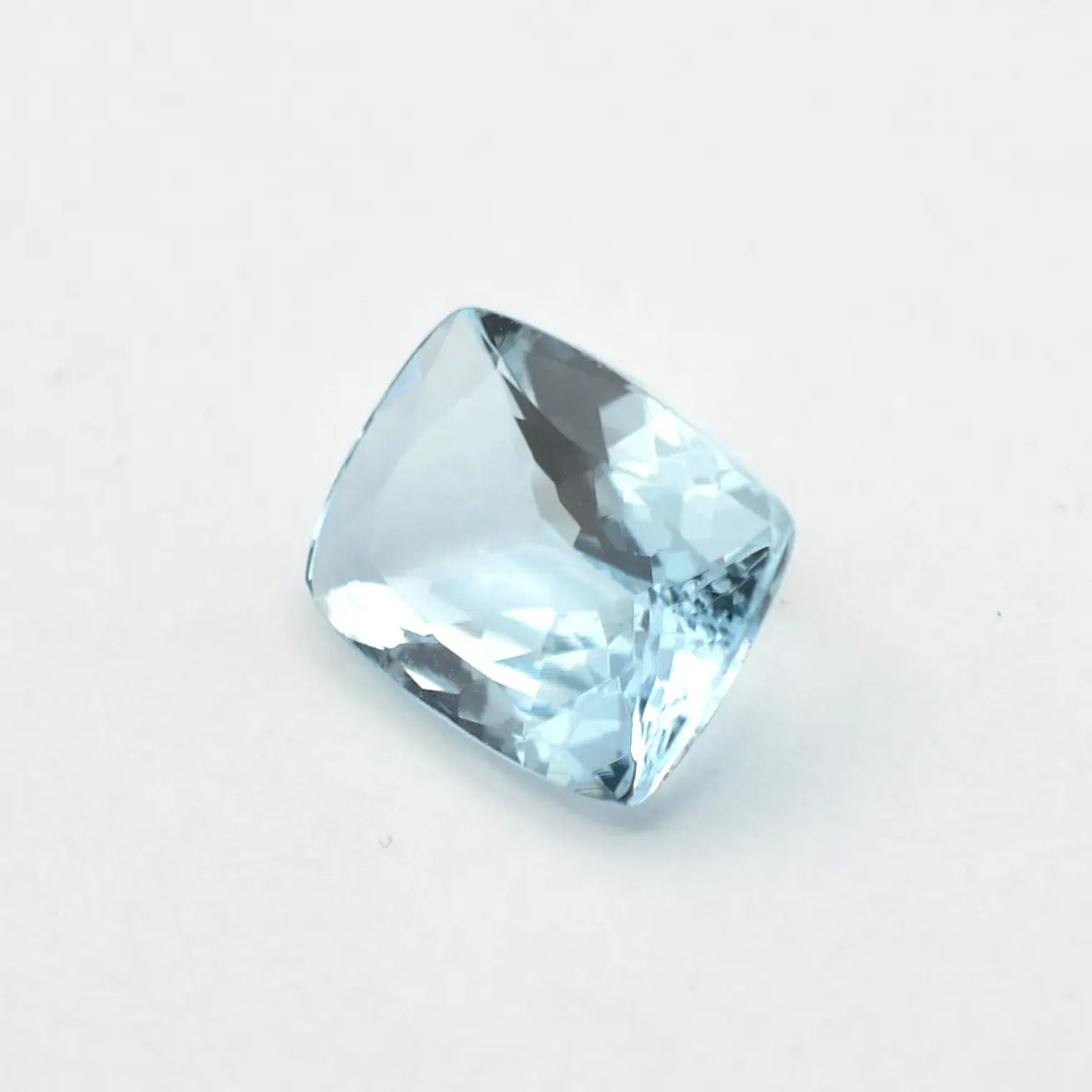 Pierre taillée Aigue-Marine Coussin Rectangle 1,11ct 