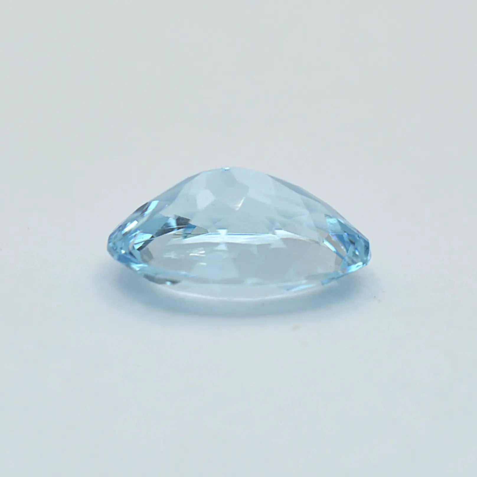 Pierre taillée Aigue-Marine Ovale 1,15ct 