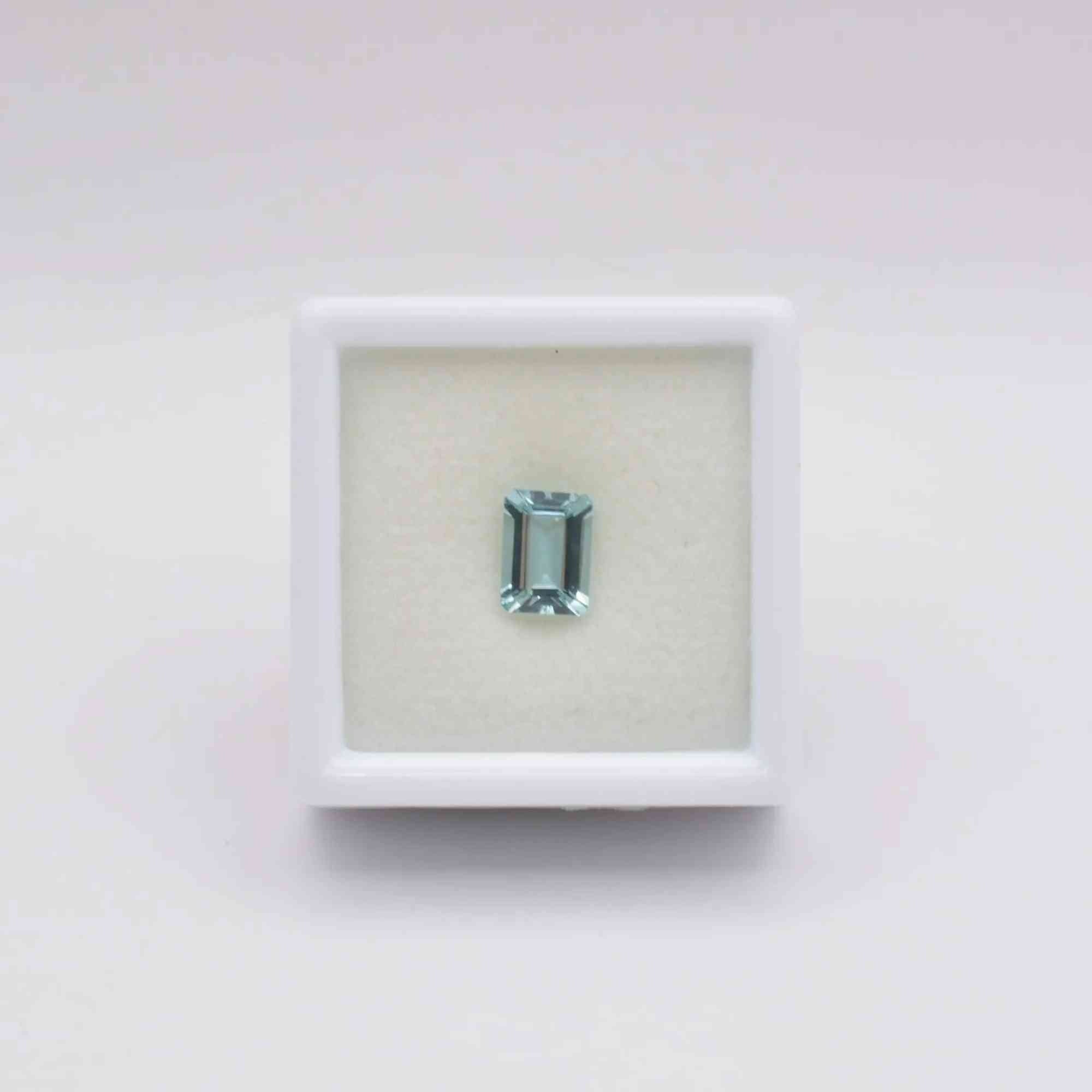 Aigue-Marine Rectangle 0,84ct - pierre précieuse - gemme