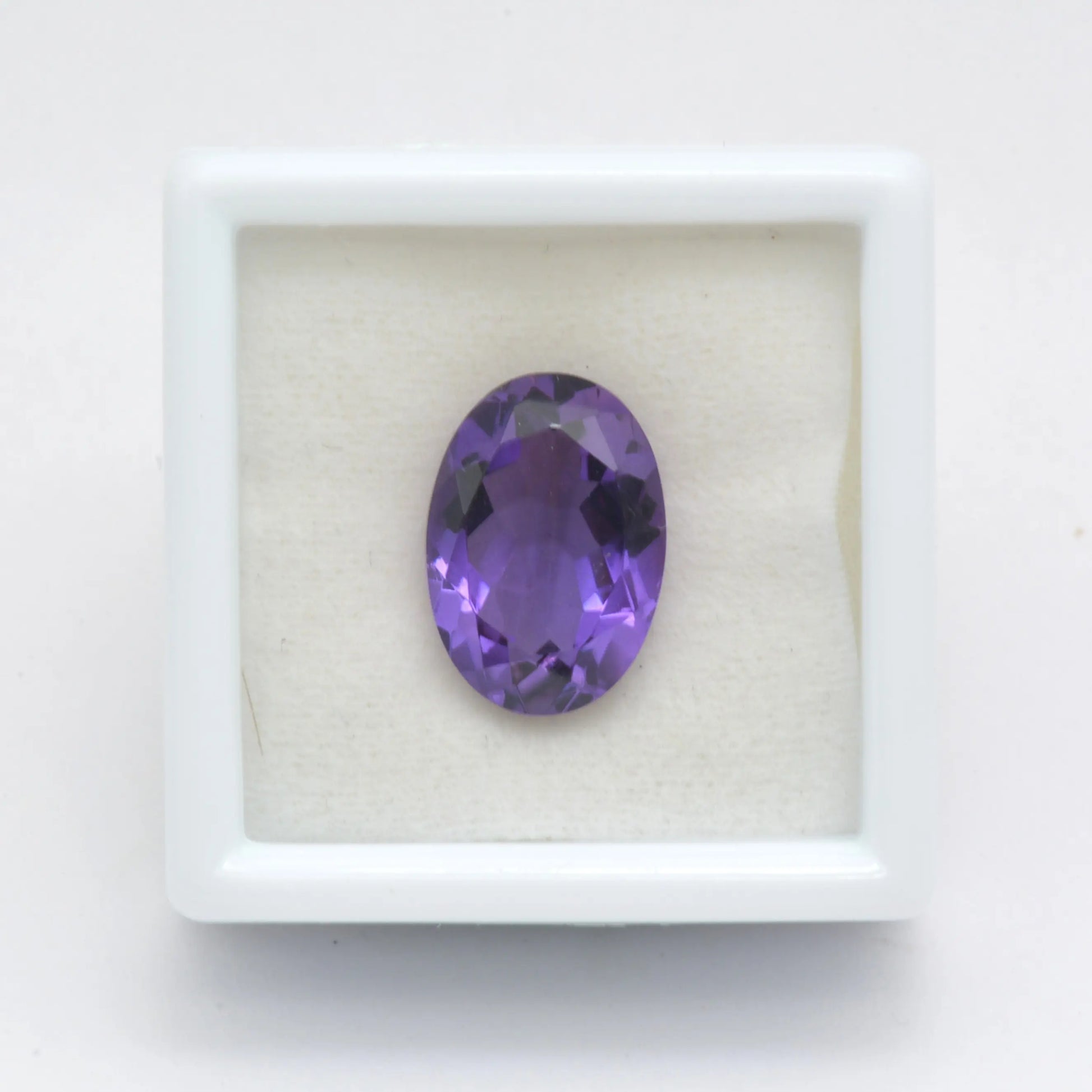 Pierre taillée Améthyste Ovale 4,43ct 