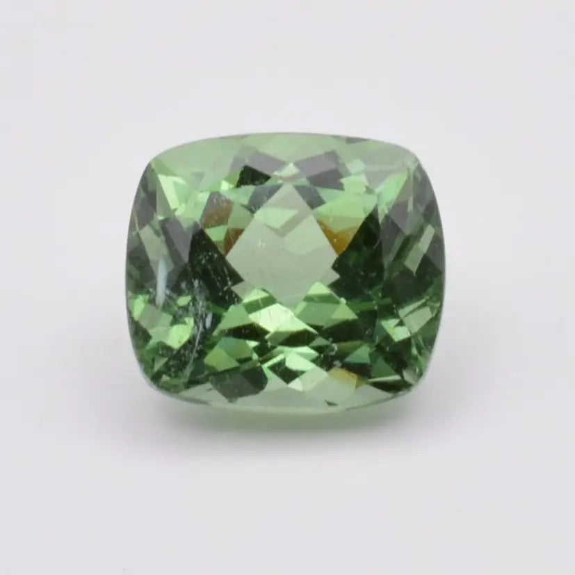 Pierre taillée Apatite 4,40ct
