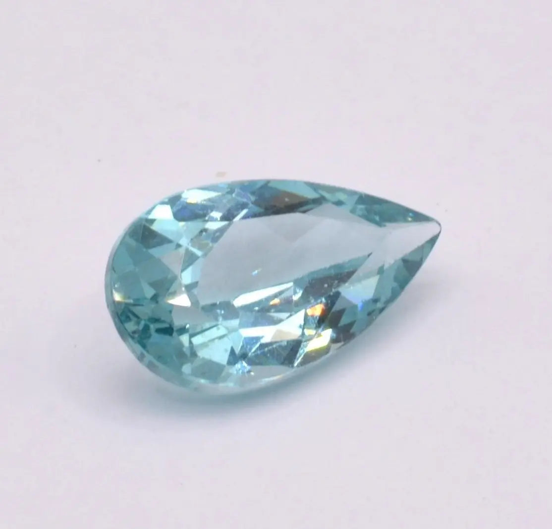 Pierre taillée Apatite 3,38ct