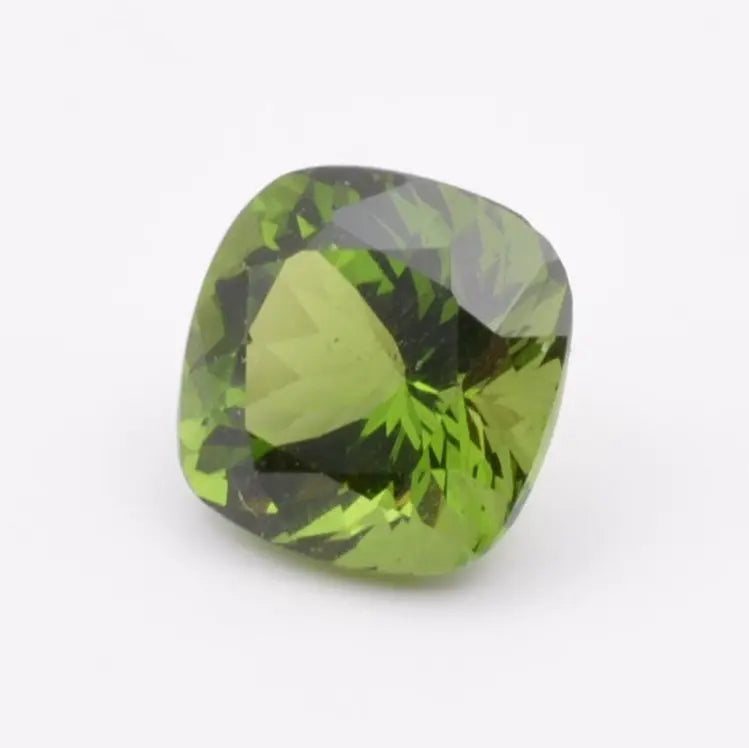 Pierre taillée Apatite 3,83ct