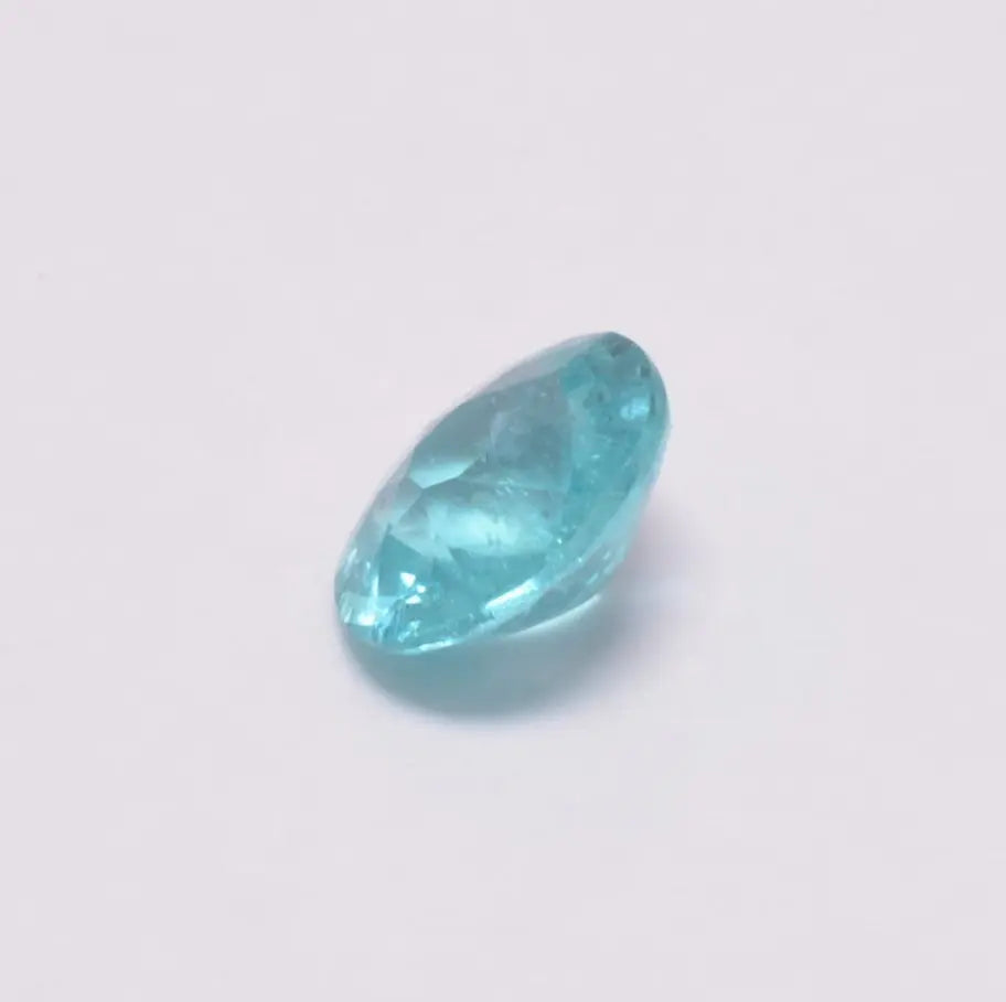 Pierre taillée Apatite 1,42ct