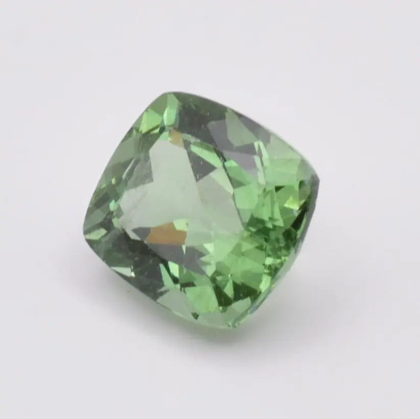Pierre taillée Apatite 4,40ct