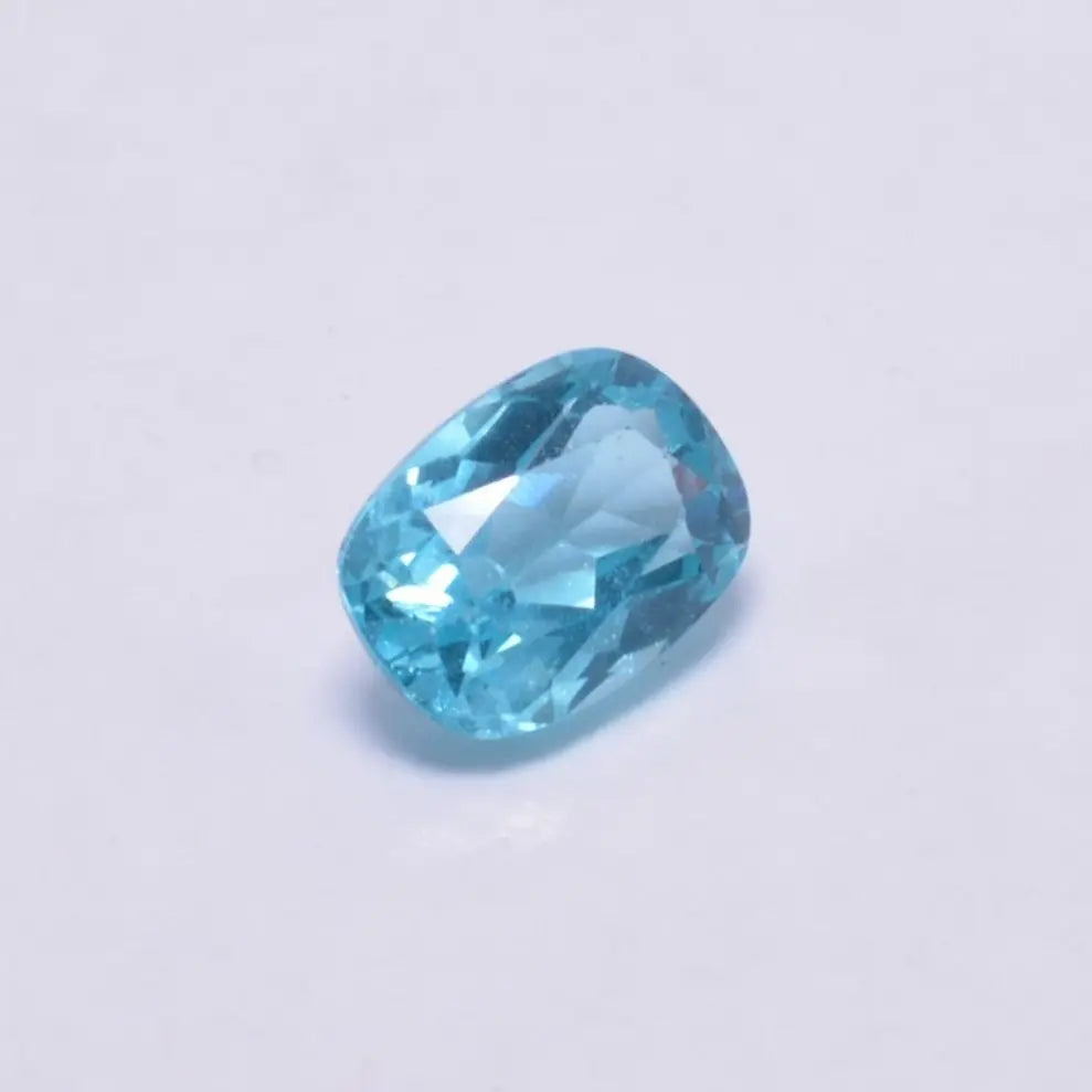 Pierre taillée Apatite 1,18ct