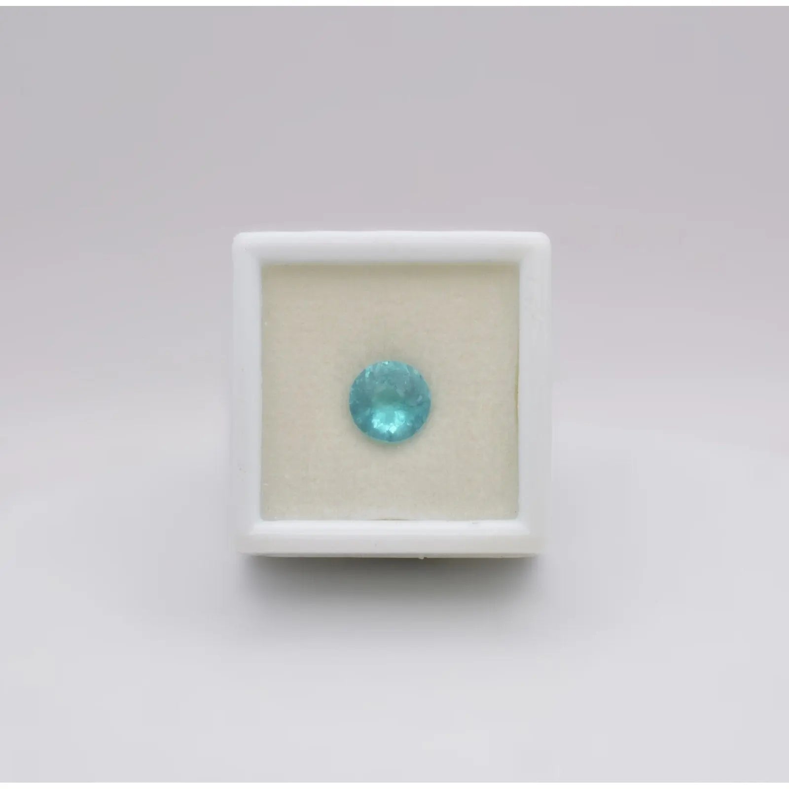 Pierre taillée Apatite 1,42ct