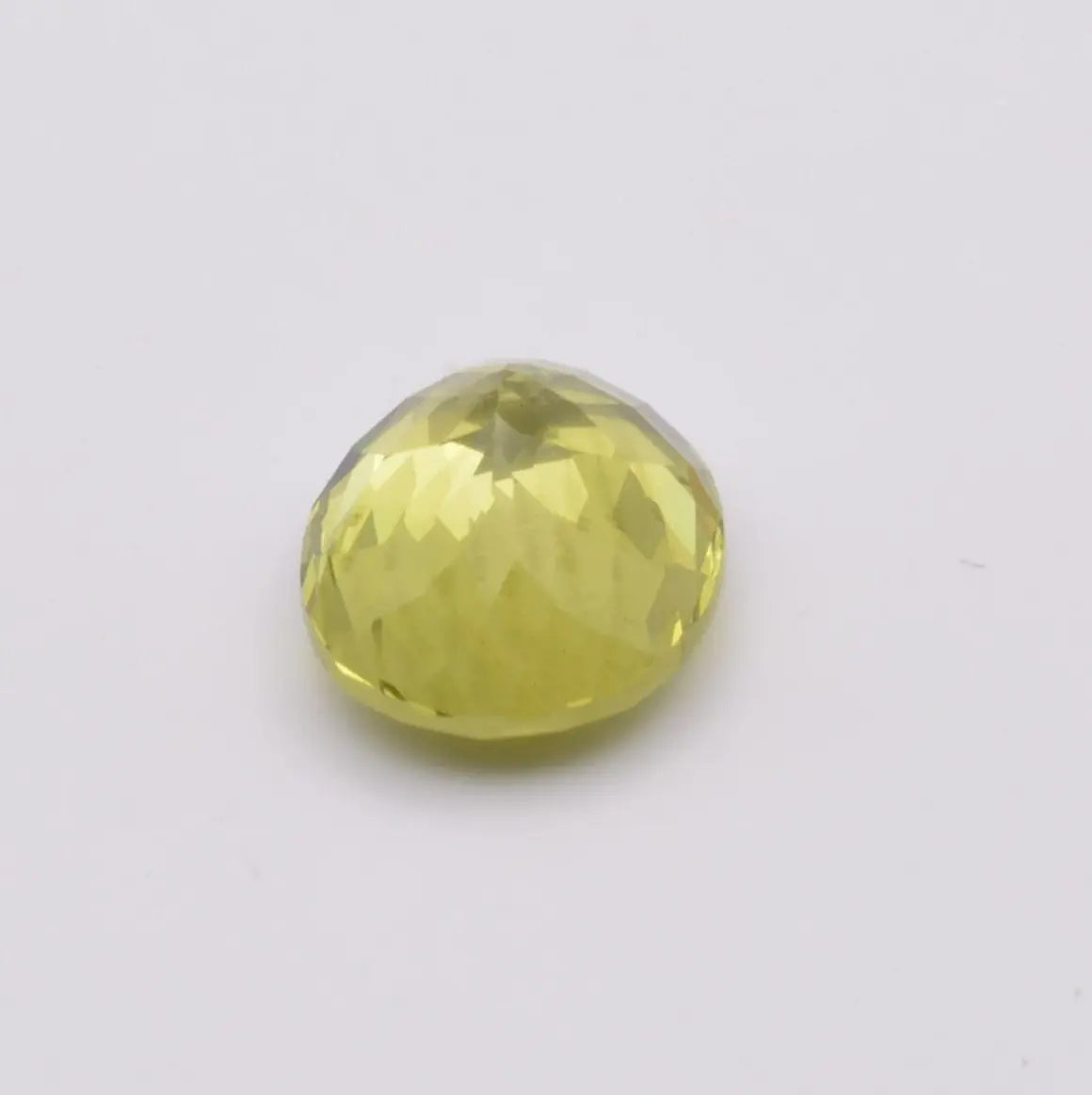 Pierre taillée Apatite 3,97ct