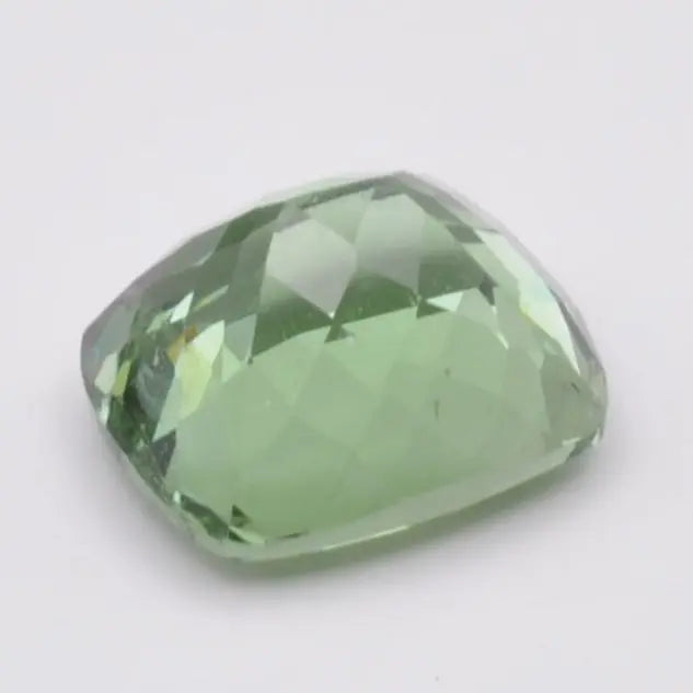 Pierre taillée Apatite 4,40ct
