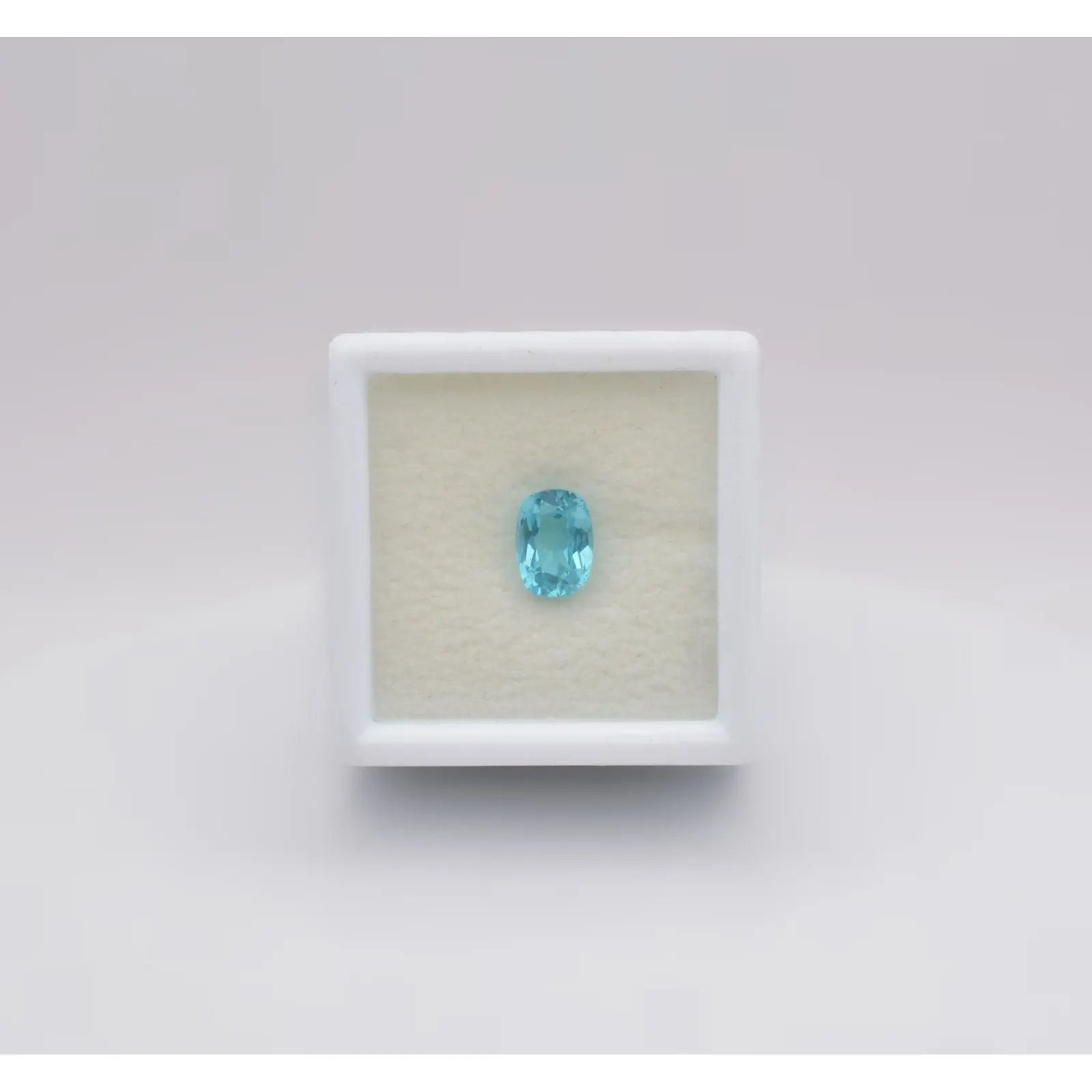 Pierre taillée Apatite 1,18ct