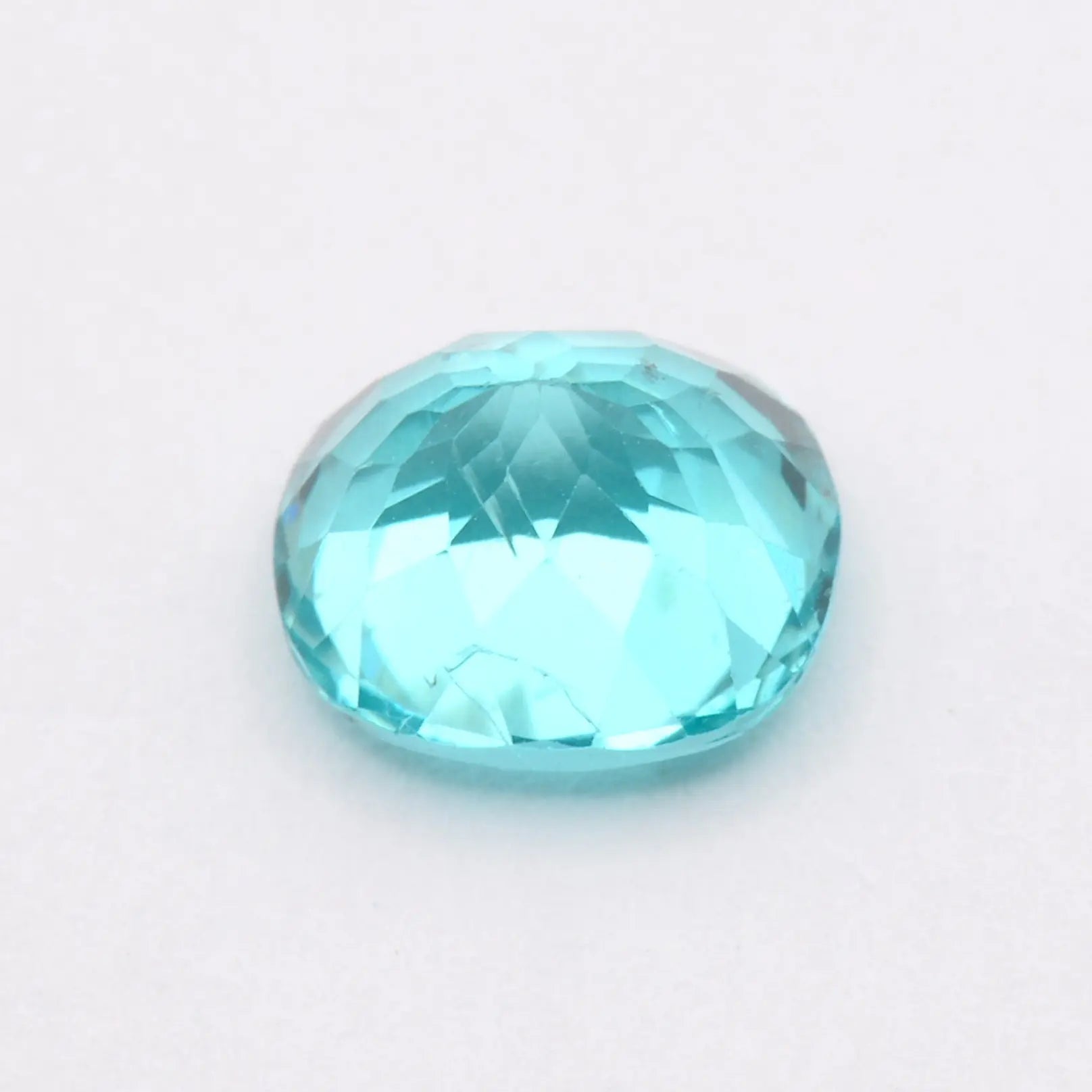 Pierre taillée Apatite Bleue Ovale 1,75 ct 