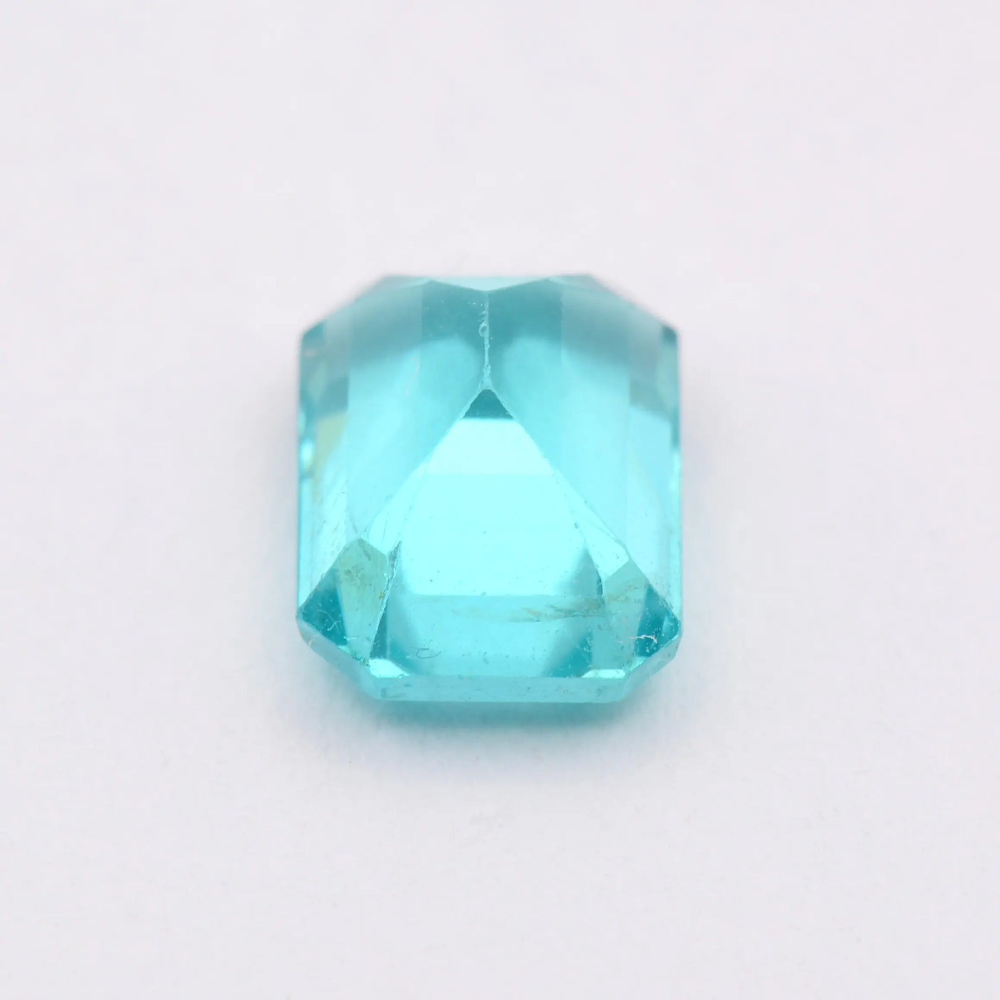 Pierre taillée Apatite Bleue Rectangle 1,27 ct 