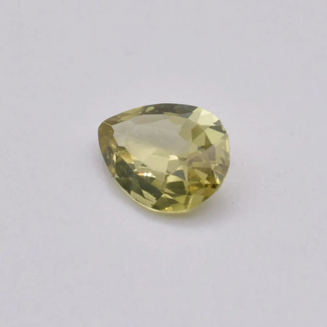 Chrysobéryl Jaune Poire 0,91ct - pierre précieuse - gemme