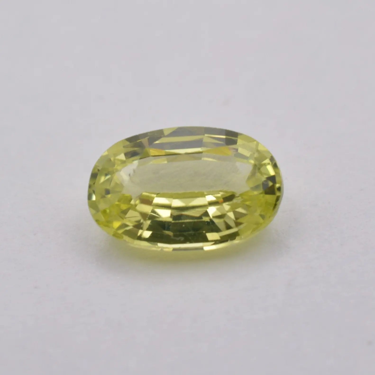 Chrysobéryl Jaune Ovale 0,70ct - pierre précieuse - gemme