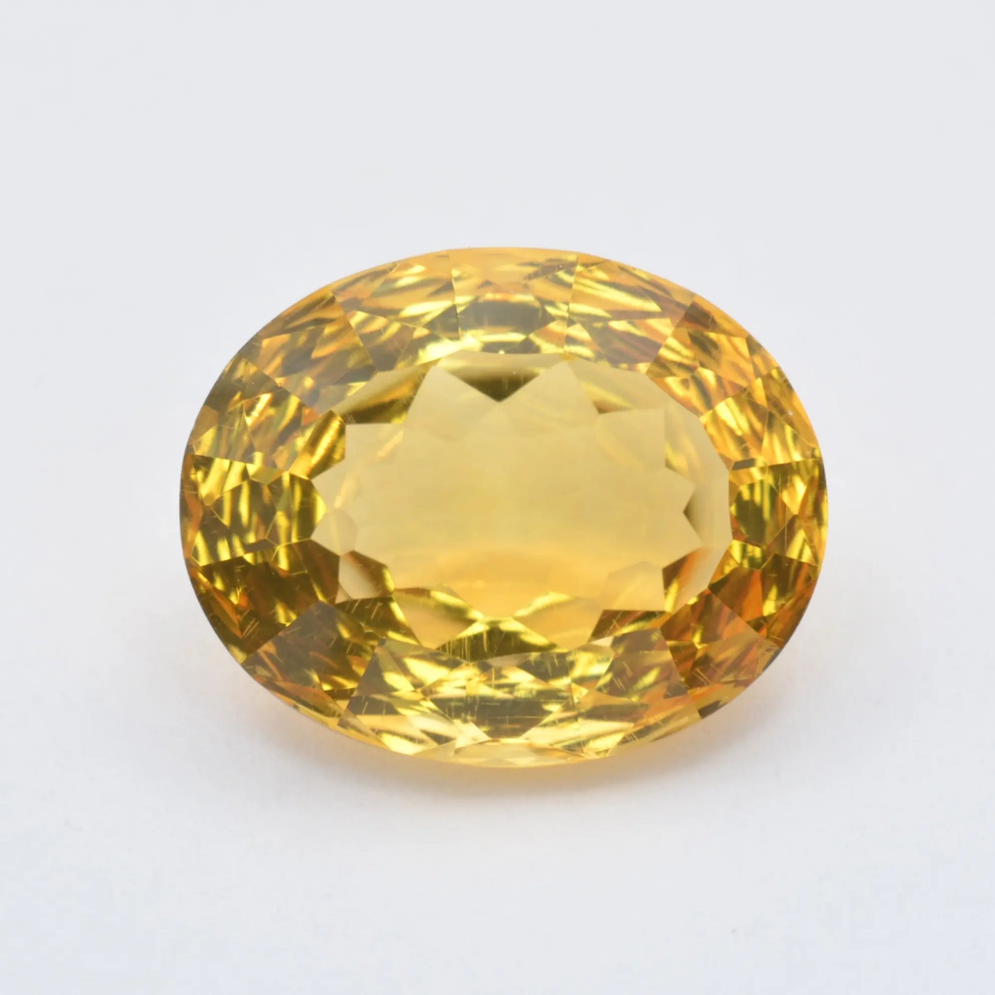 Pierre taillée Citrine Ovale 6,31 ct 