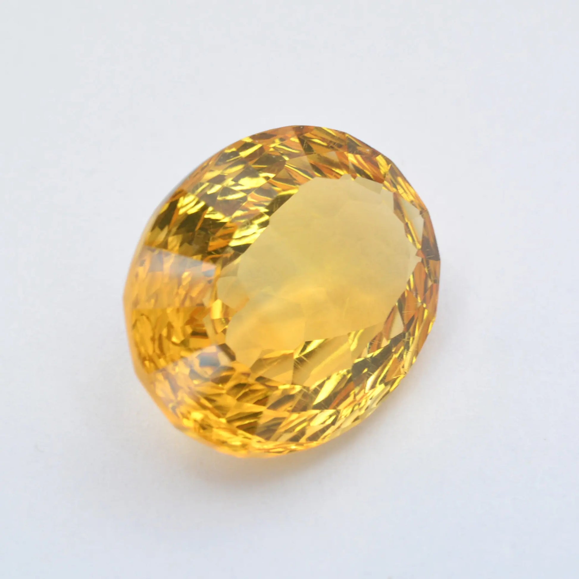 Pierre taillée Citrine Ovale 6,31 ct 