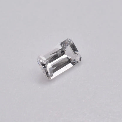 Danburite 0,78ct - pierre précieuse - gemme