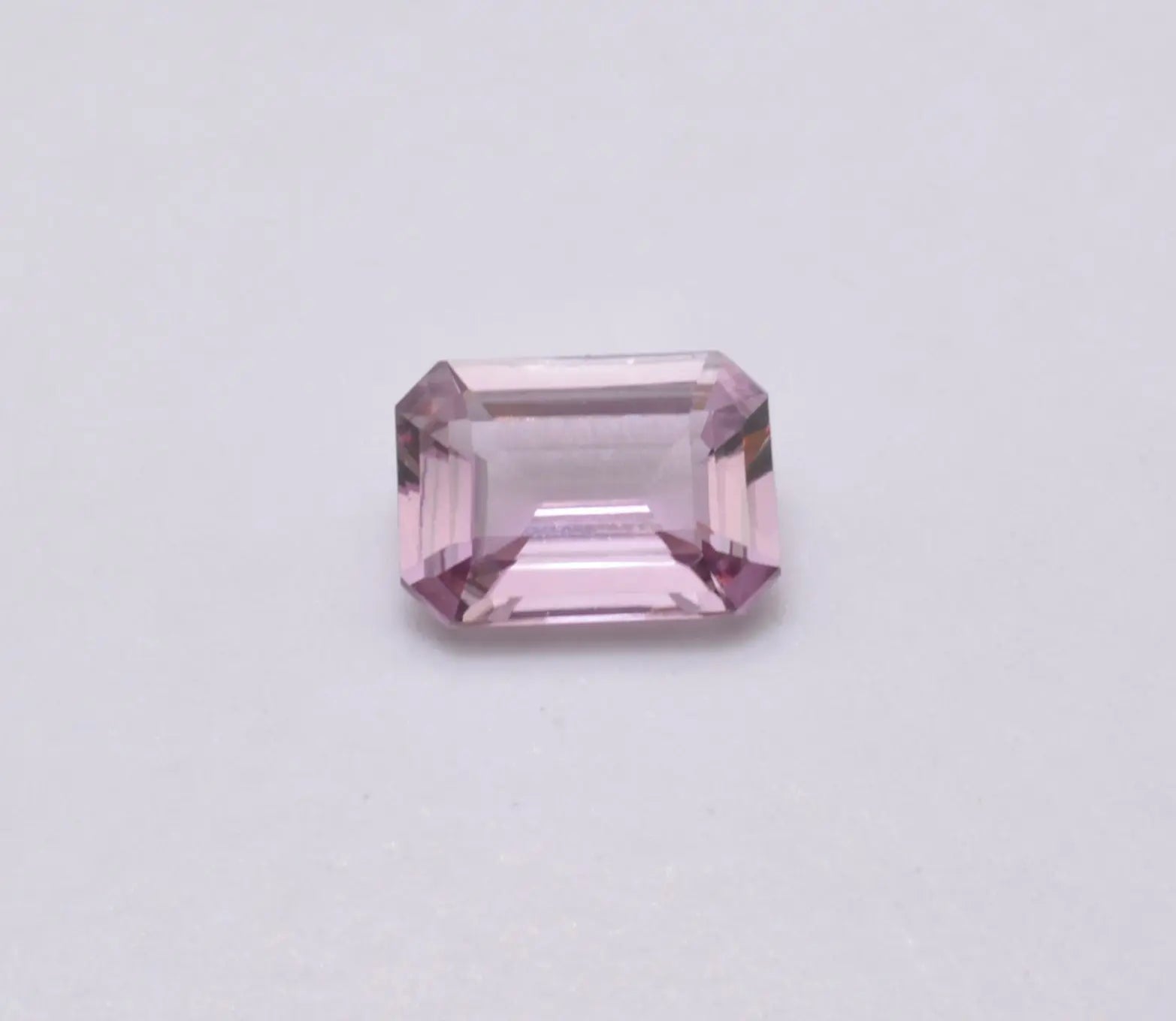 Diaspore Rose Rectangle 1,37ct - pierre précieuse - gemme