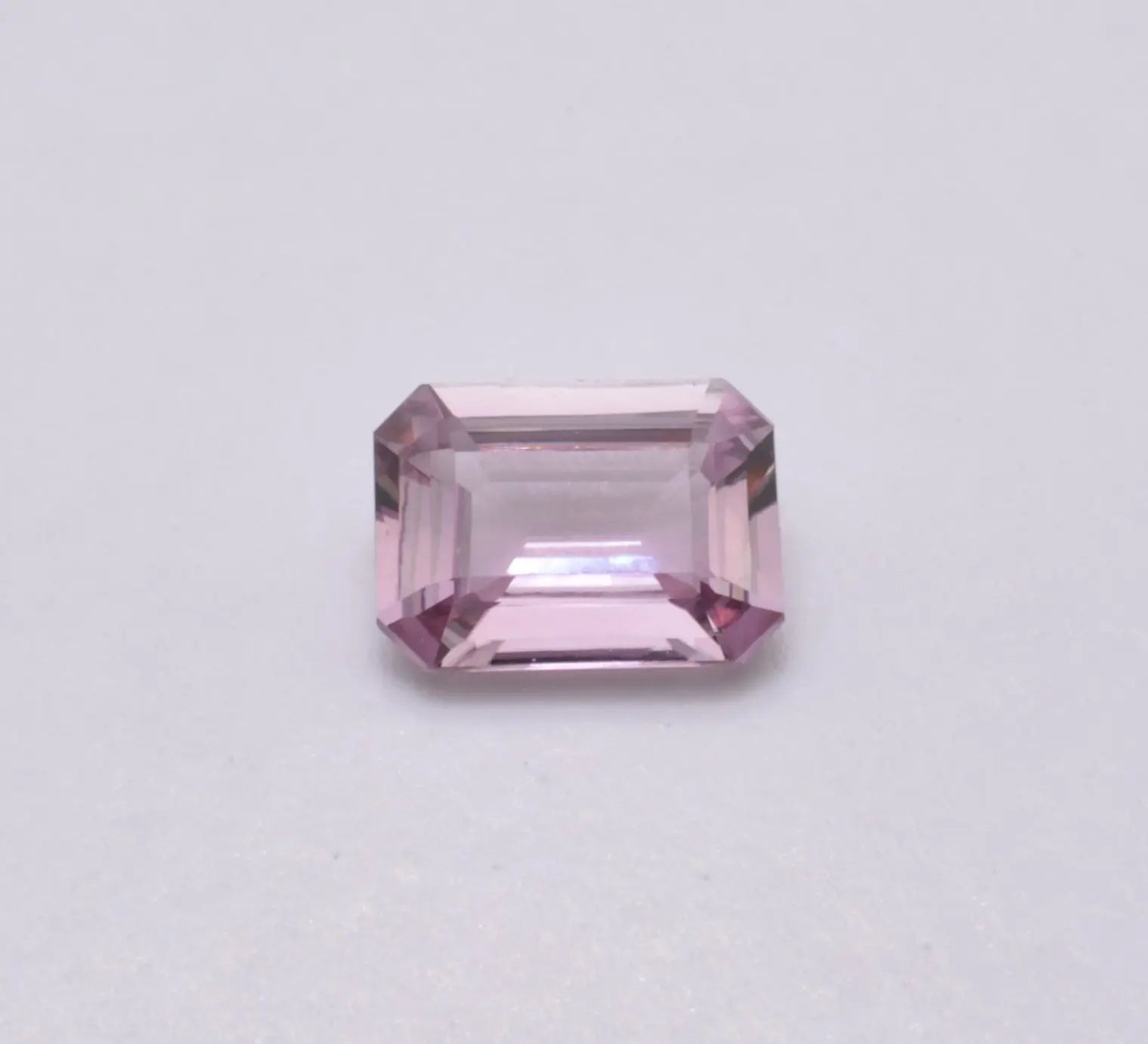 Diaspore Rose Rectangle 1,37ct - pierre précieuse - gemme