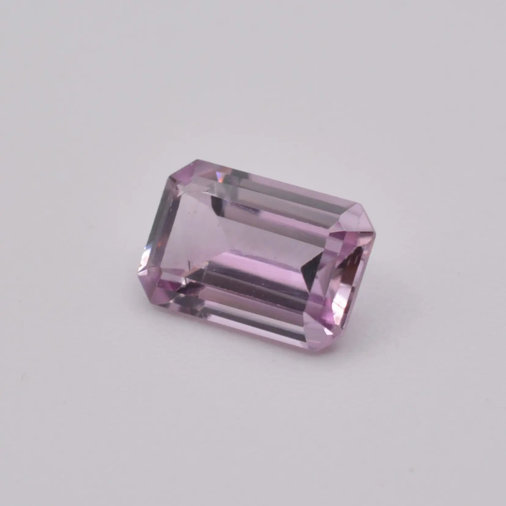 gemme taillée Diaspore Rose Rectangle 1,21ct