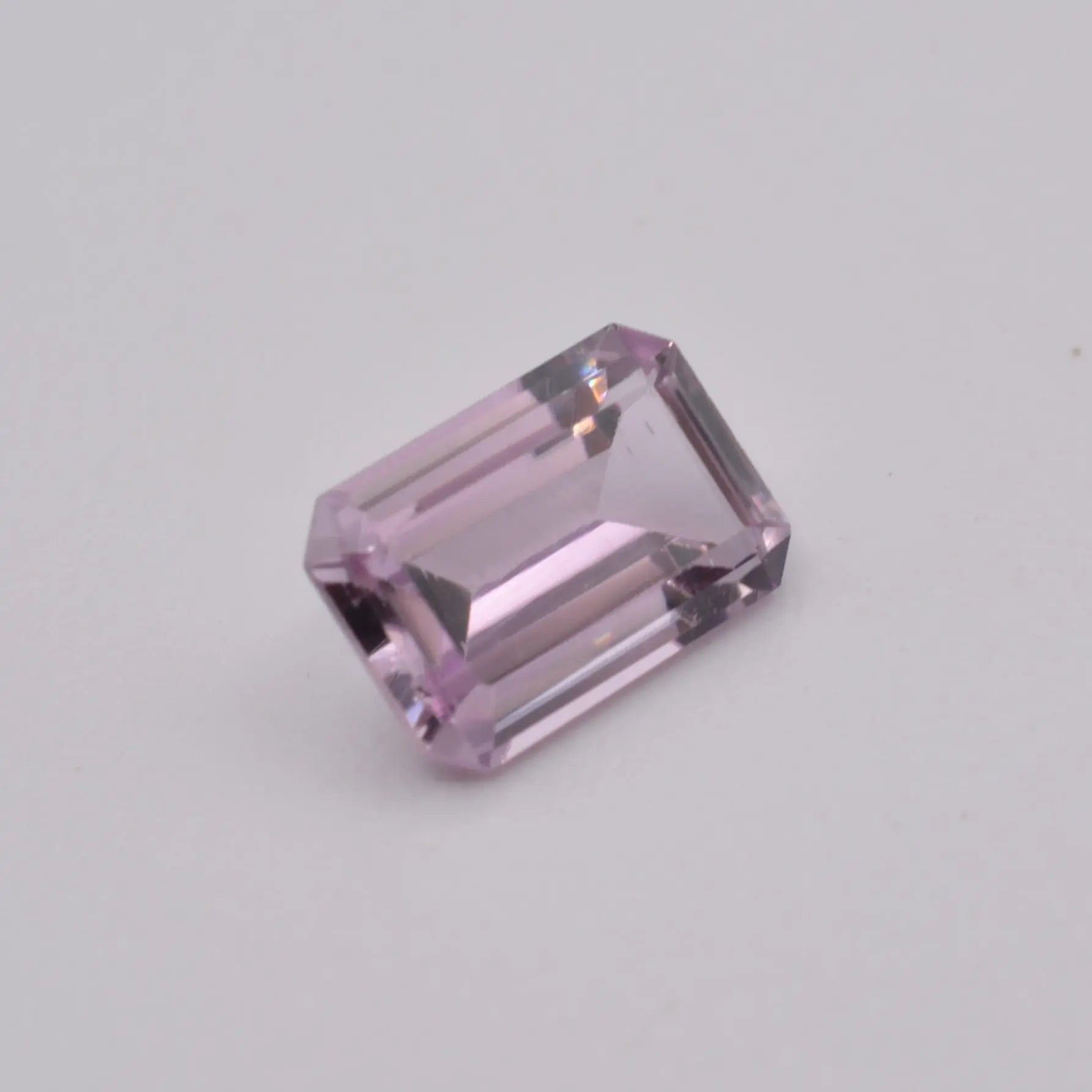 gemme taillée Diaspore Rose Rectangle 1,21ct