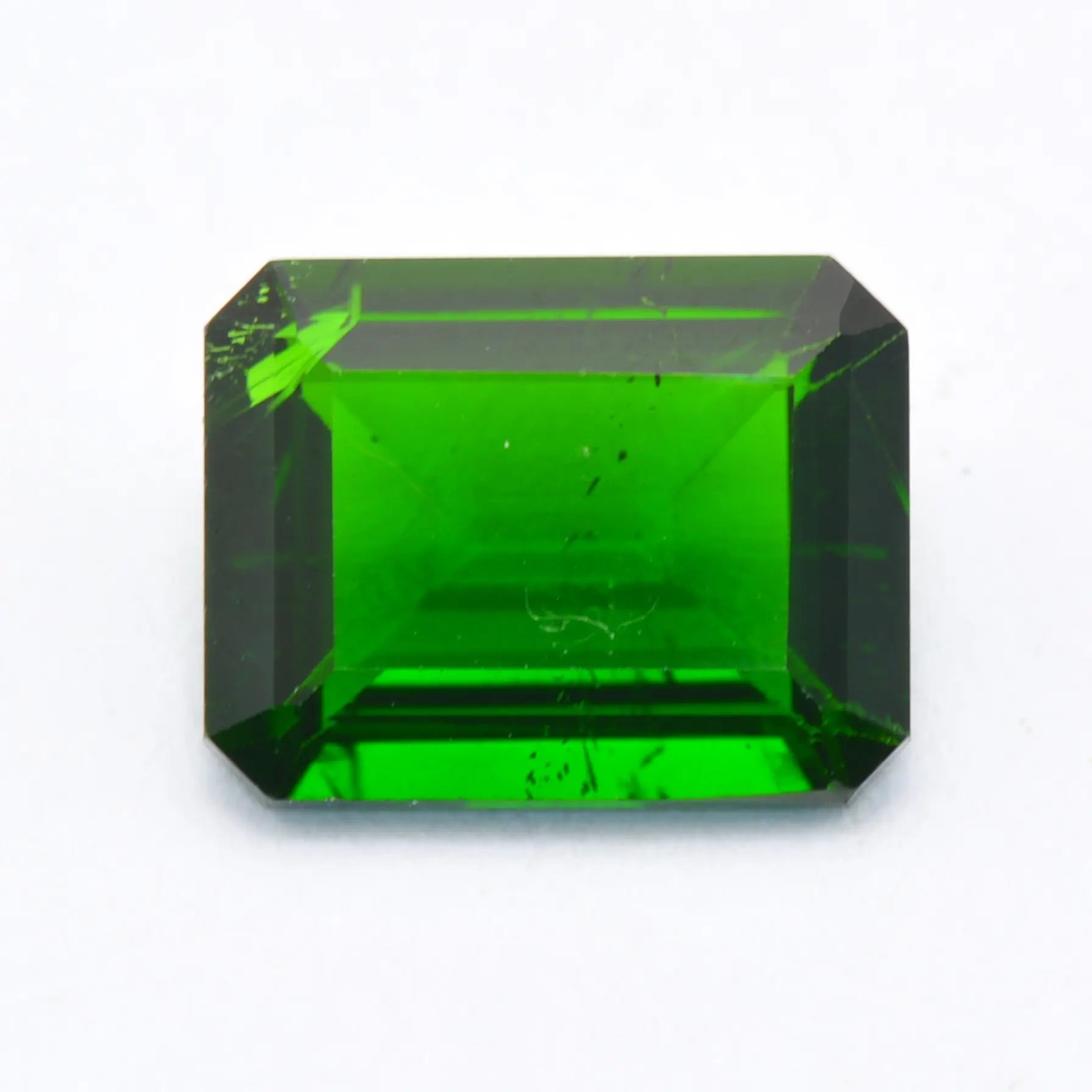 Pierre taillée Diopside Chromifère Rectangle 2,20ct 