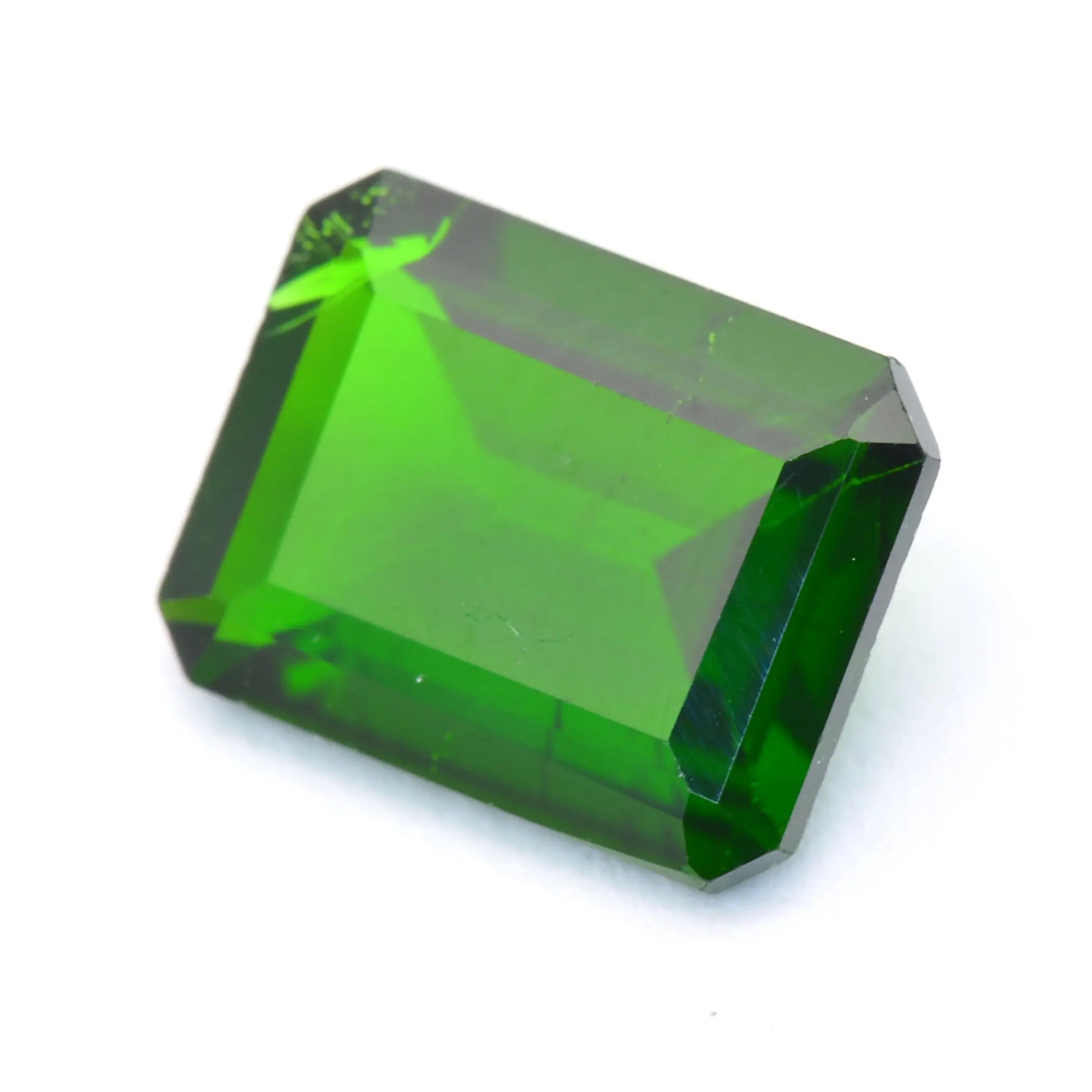 Pierre taillée Diopside Chromifère Rectangle 2,20ct 