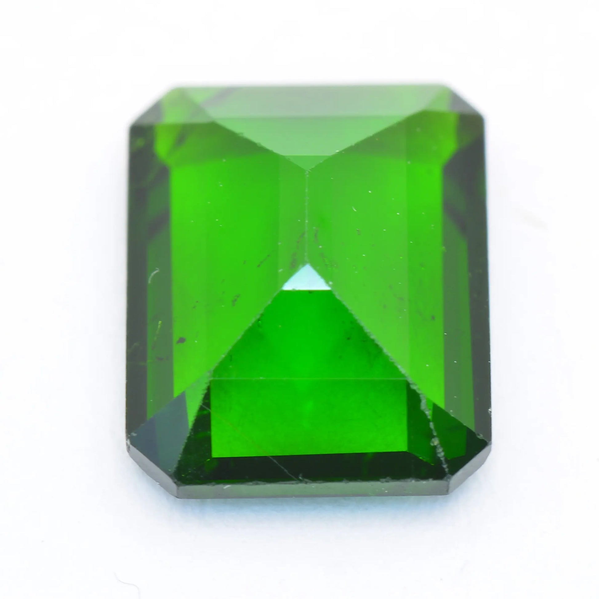 Pierre taillée Diopside Chromifère Rectangle 2,20ct 