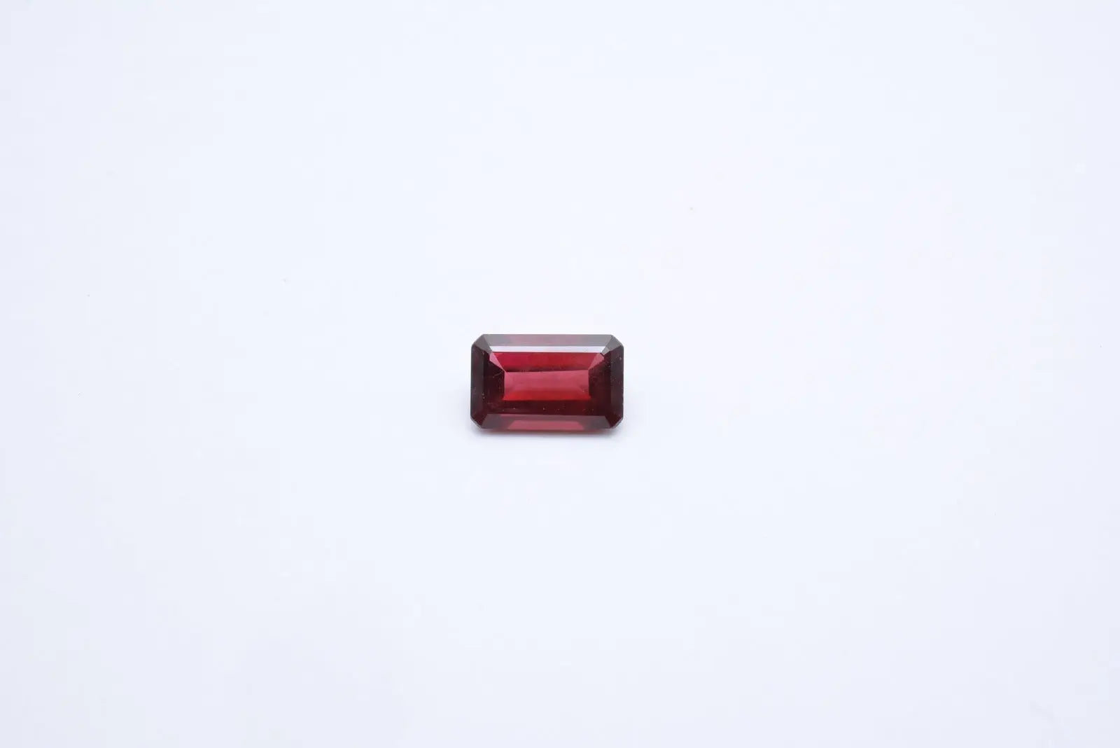 Grenat 2.63ct - pierre précieuse - gemme