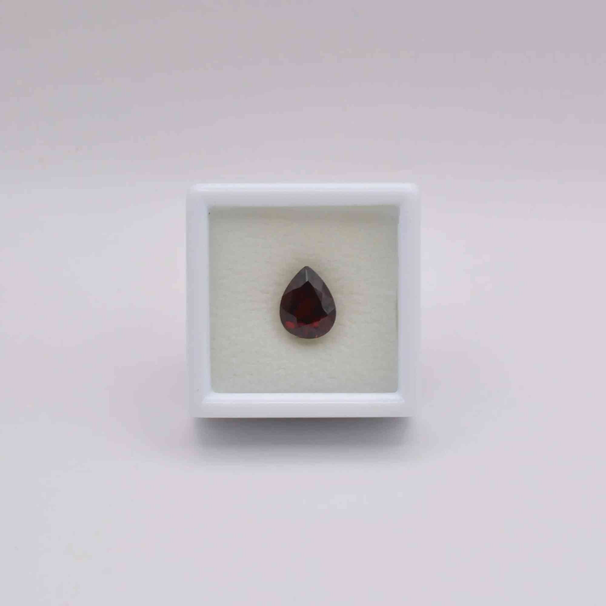 Grenat 2,47ct - pierre précieuse - gemme
