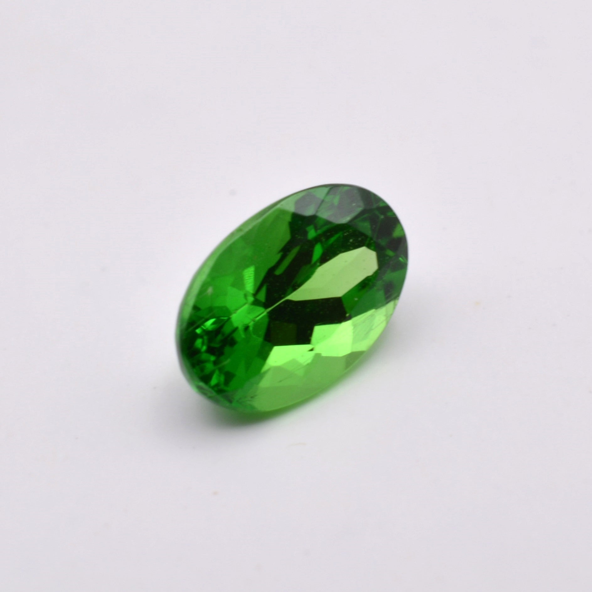 Pierre taillée Grenat Tsavorite Ovale 0,57ct