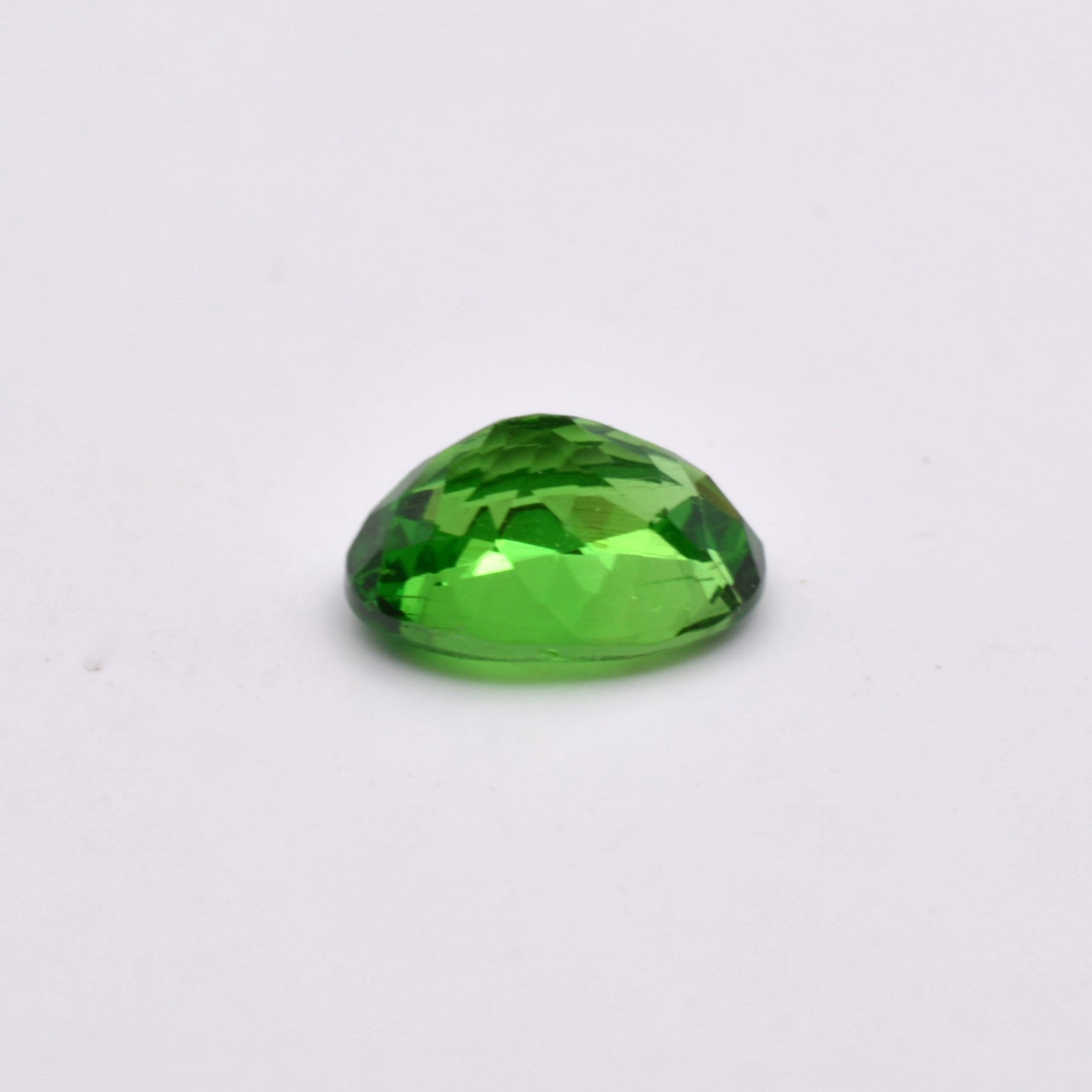 Pierre taillée Grenat Tsavorite Ovale 0,57ct