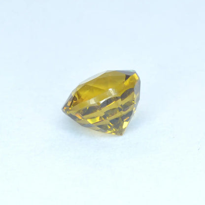 Pierre taillée Grenat du Mali Jaune Rond 0,80 ct