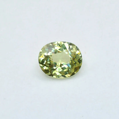 Pierre taillée Grenat du Mali Jaune Ovale 0,69ct