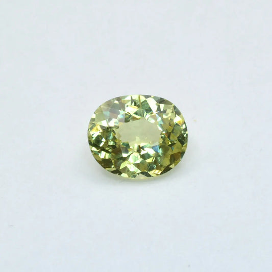 Pierre taillée Grenat du Mali Jaune Ovale 0,69ct