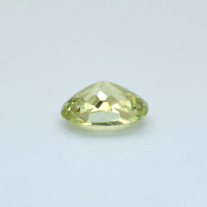 Pierre taillée Grenat du Mali Jaune Ovale 0,69ct