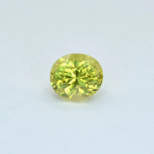 Pierre taillée Grenat du Mali Jaune Ovale 0,71 ct