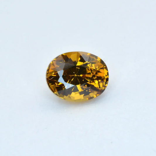 Pierre taillée Grenat du Mali Jaune Ovale 0,96 ct