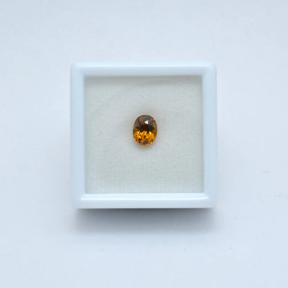 Pierre taillée Grenat du Mali Jaune Ovale 0,96 ct
