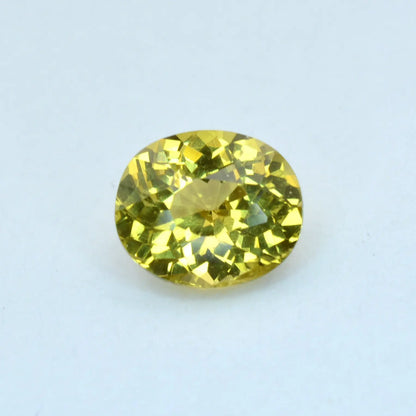 Pierre taillée Grenat du Mali Jaune Ovale 0,82 ct