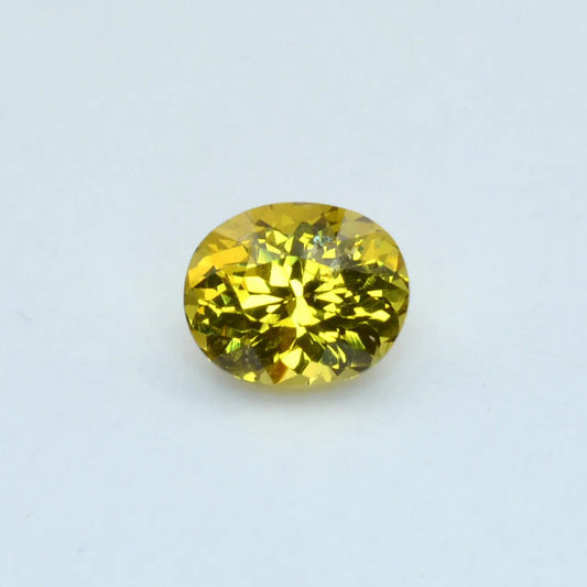 Pierre taillée Grenat du Mali Jaune Ovale 0,88 ct