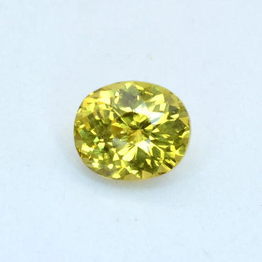 Pierre taillée Grenat du Mali Jaune Ovale 1,04 ct