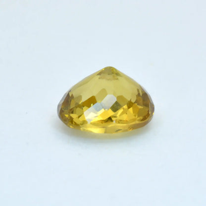 Pierre taillée Grenat du Mali Jaune Ovale 1,04 ct