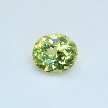Pierre taillée Grenat du Mali Jaune Ovale 1,06 ct