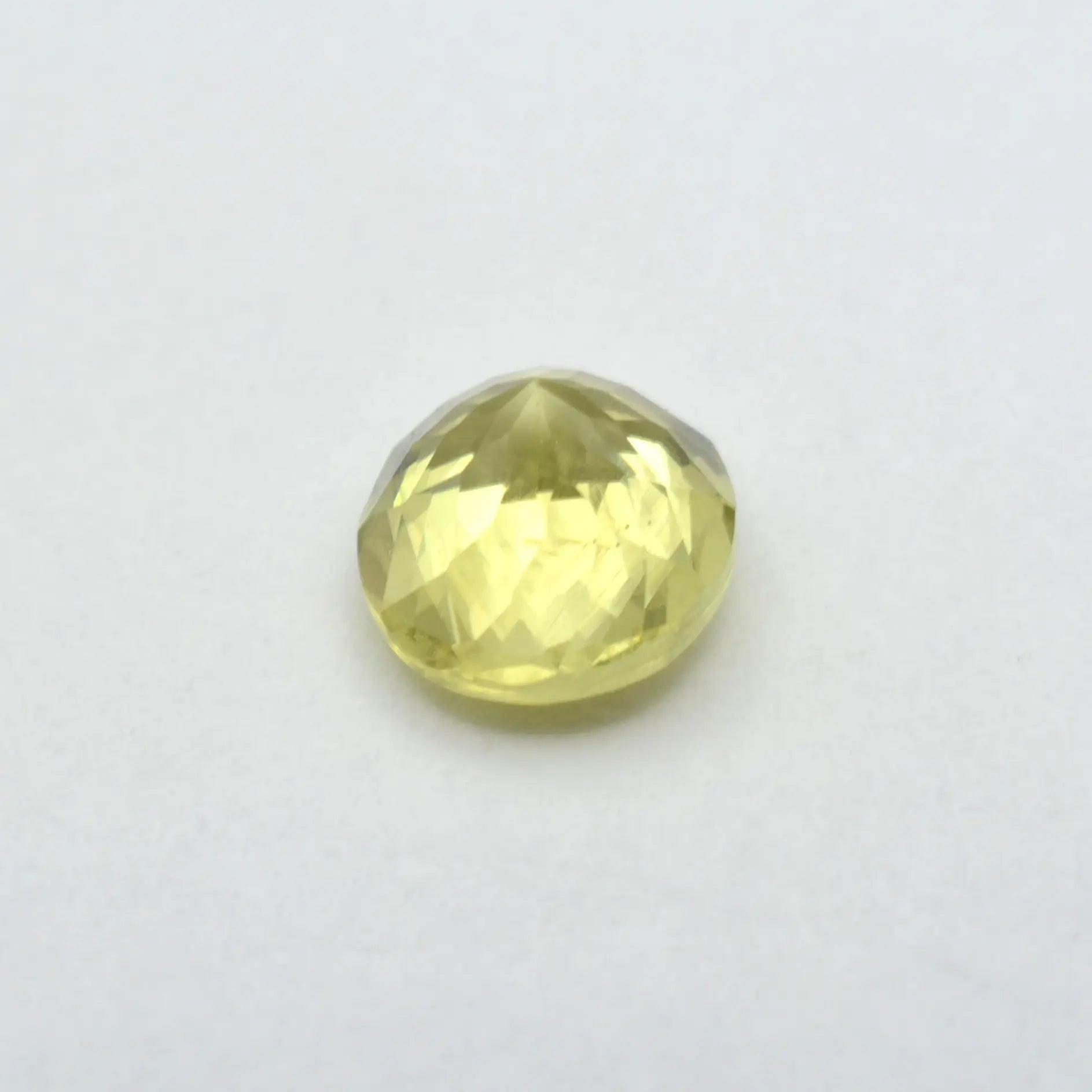 Pierre taillée Grenat du Mali Jaune Ovale 1,06 ct